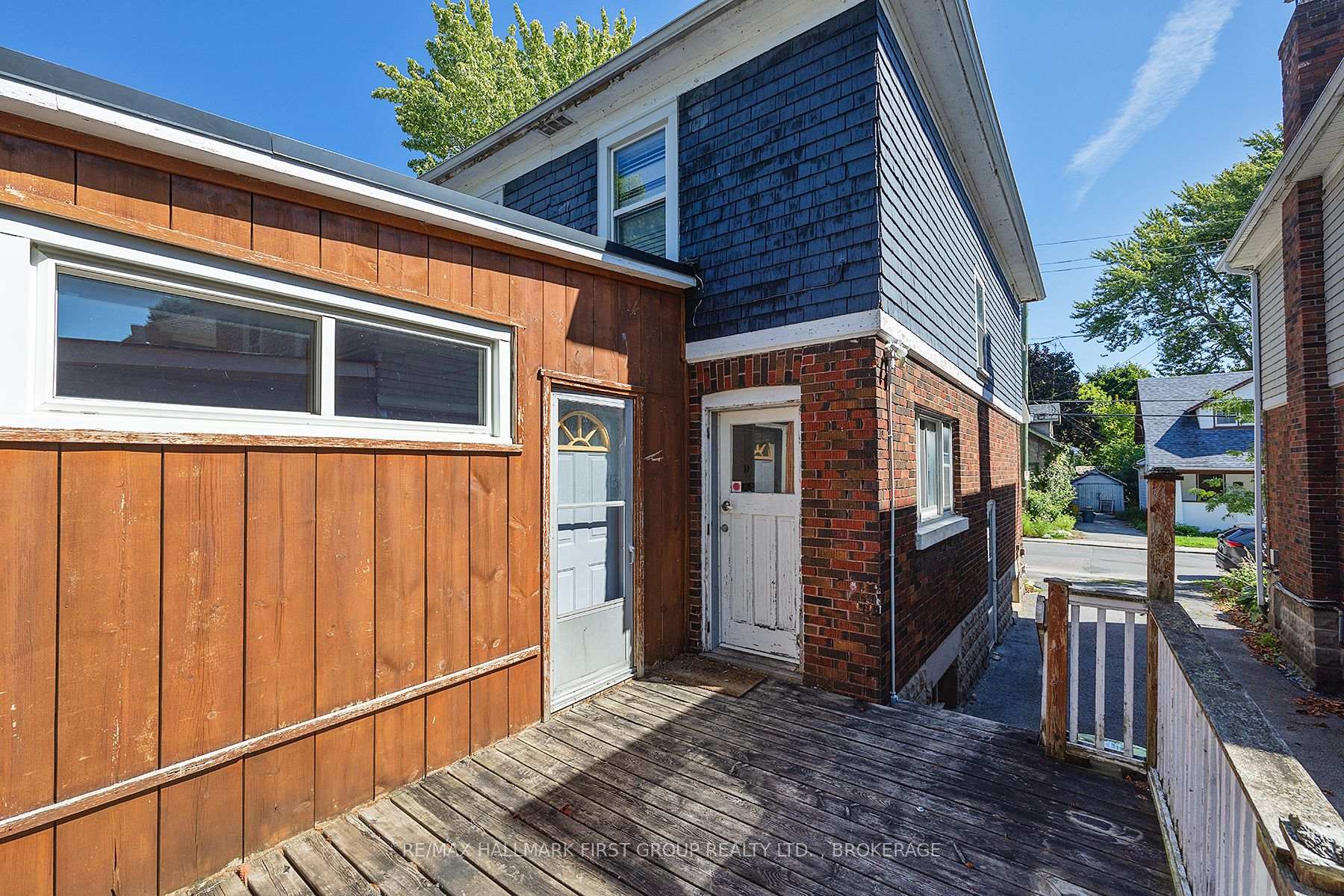 Photo 4 of 516 Victoria Street, Kingston, Central City East — HOMEH