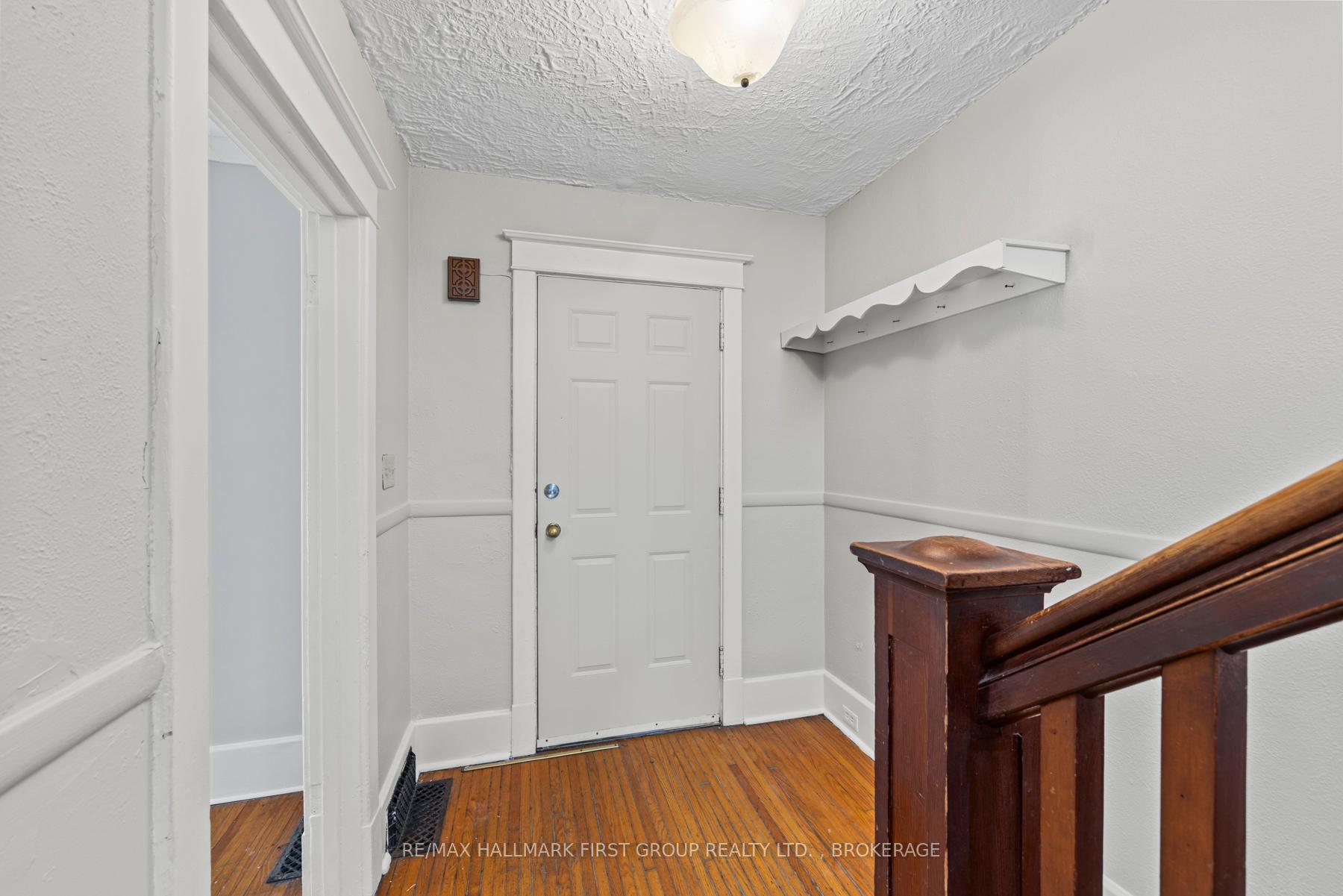 Photo 6 of 516 Victoria Street, Kingston, Central City East — HOMEH