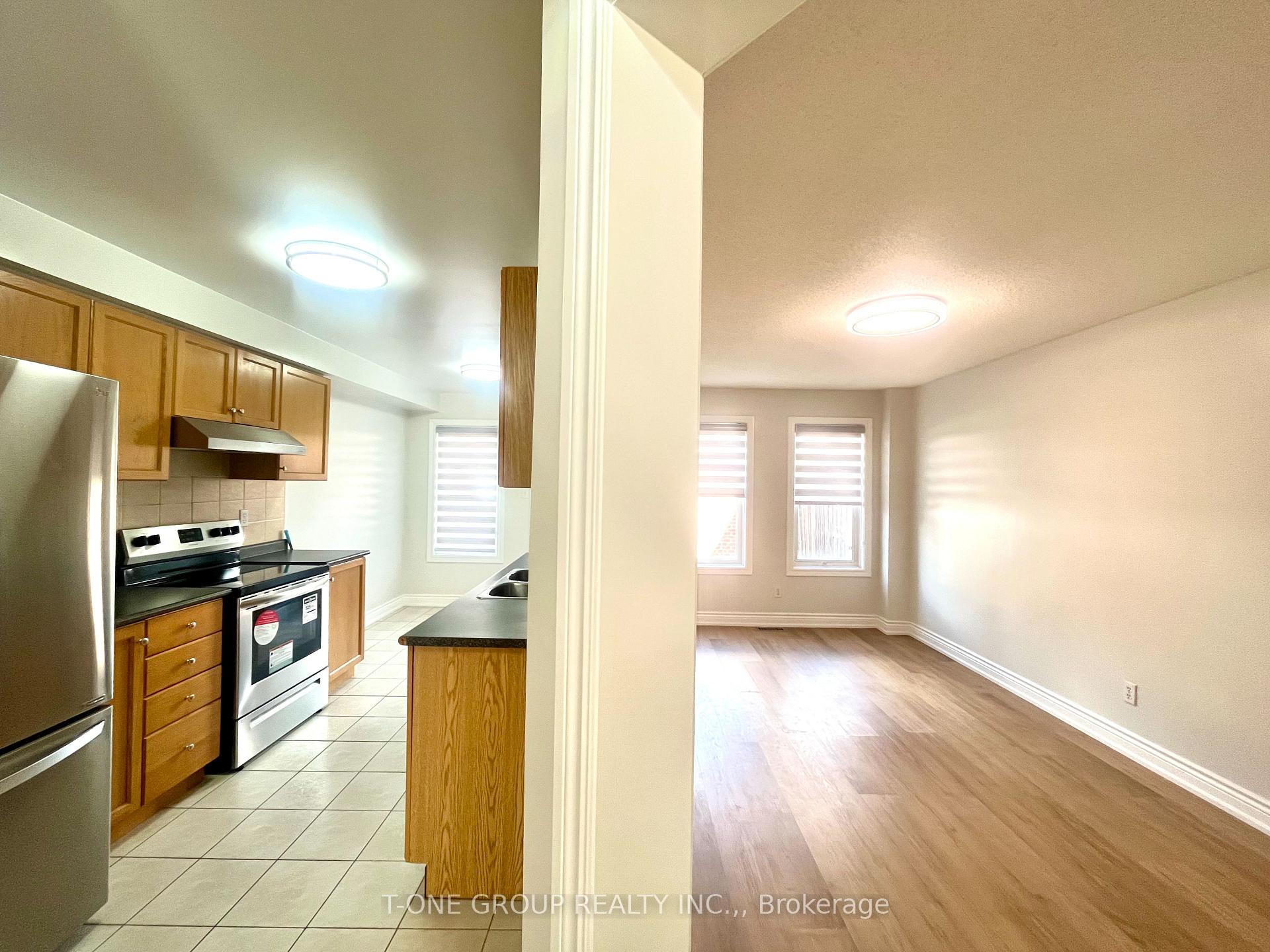 Photo 11 of 28 Ian Baron Avenue, Markham, Village Green-South Unionville — HOMEH