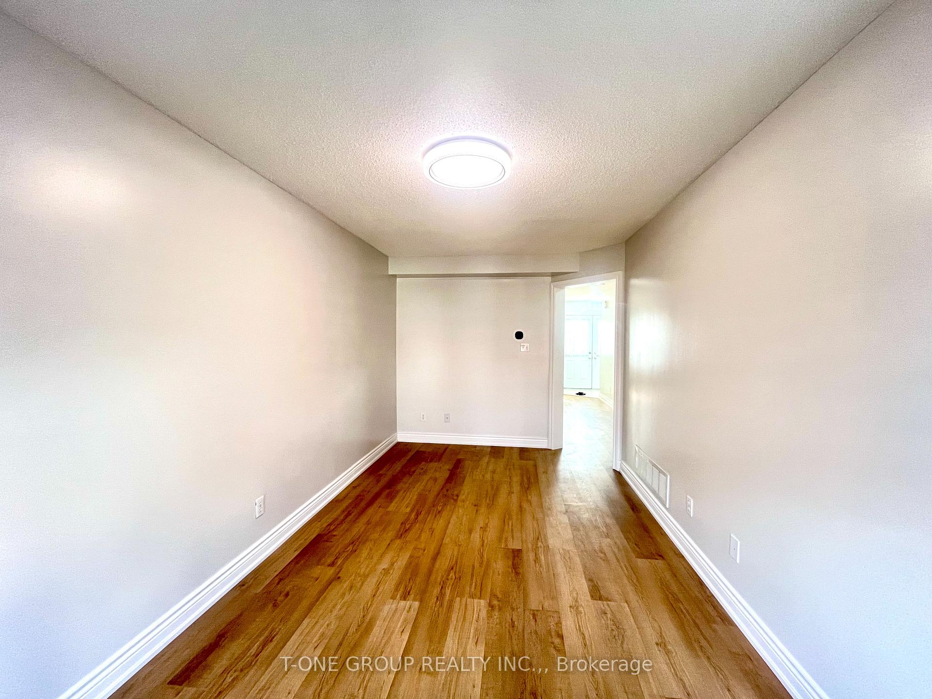 Photo 13 of 28 Ian Baron Avenue, Markham, Village Green-South Unionville — HOMEH