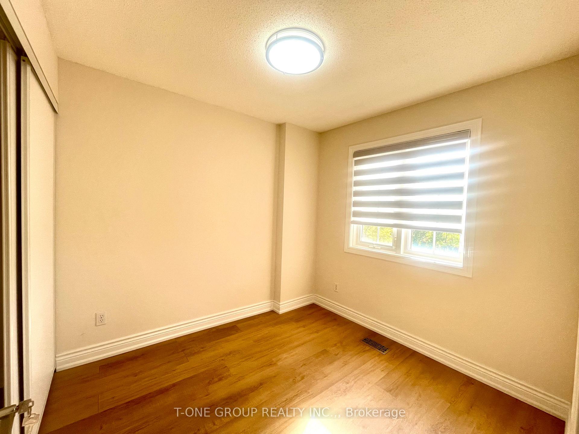 Photo 14 of 28 Ian Baron Avenue, Markham, Village Green-South Unionville — HOMEH