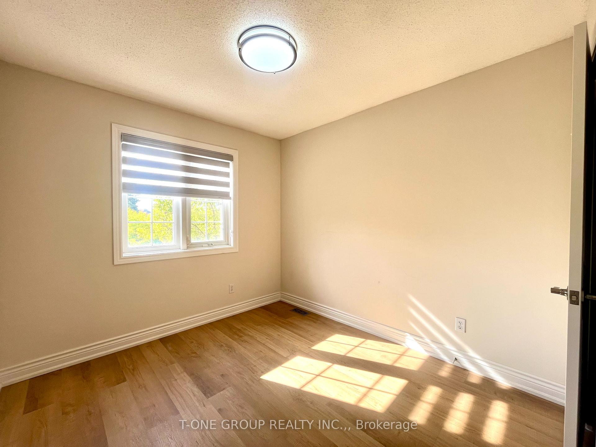 Photo 15 of 28 Ian Baron Avenue, Markham, Village Green-South Unionville — HOMEH