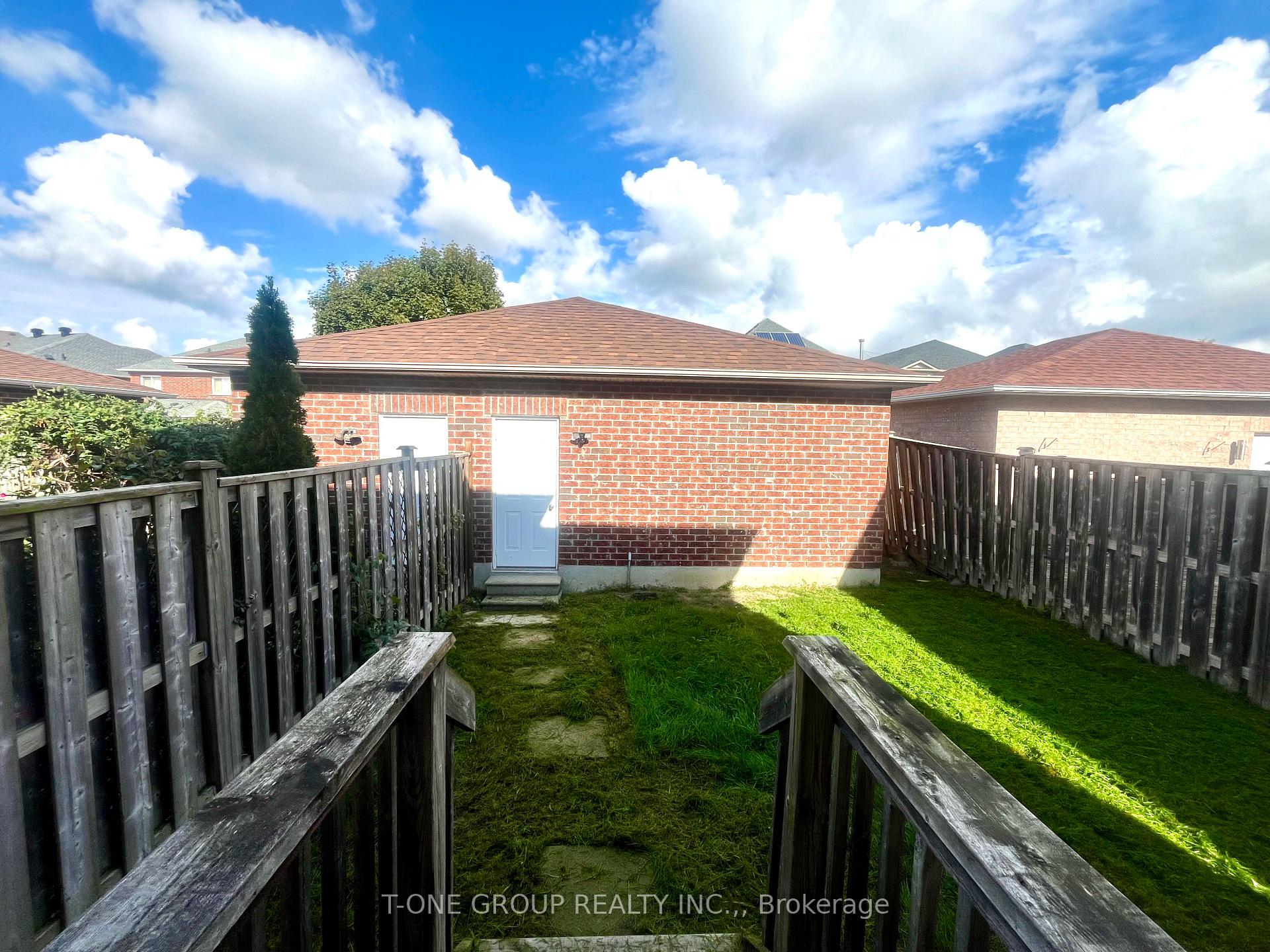 Photo 24 of 28 Ian Baron Avenue, Markham, Village Green-South Unionville — HOMEH