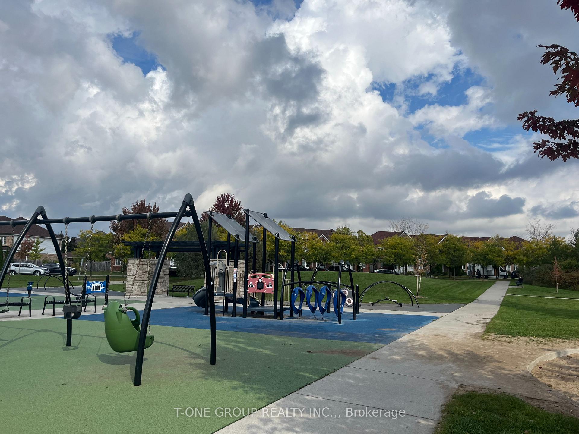 Photo 29 of 28 Ian Baron Avenue, Markham, Village Green-South Unionville — HOMEH