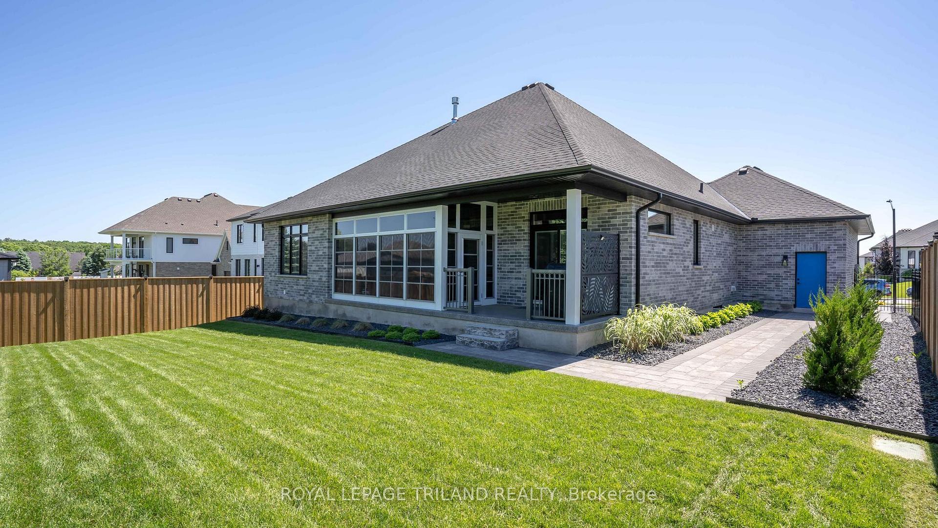 Photo 6 of 17 Edgeview Crescent, Middlesex Centre, Kilworth — HOMEH
