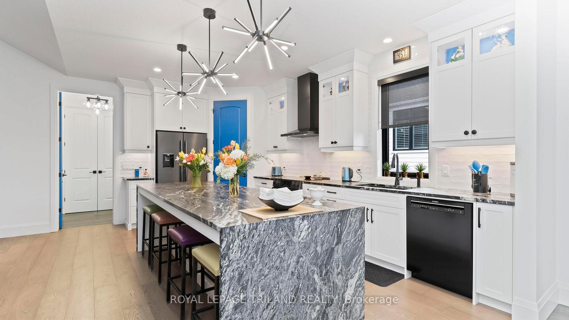 Photo 13 of 17 Edgeview Crescent, Middlesex Centre, Kilworth — HOMEH