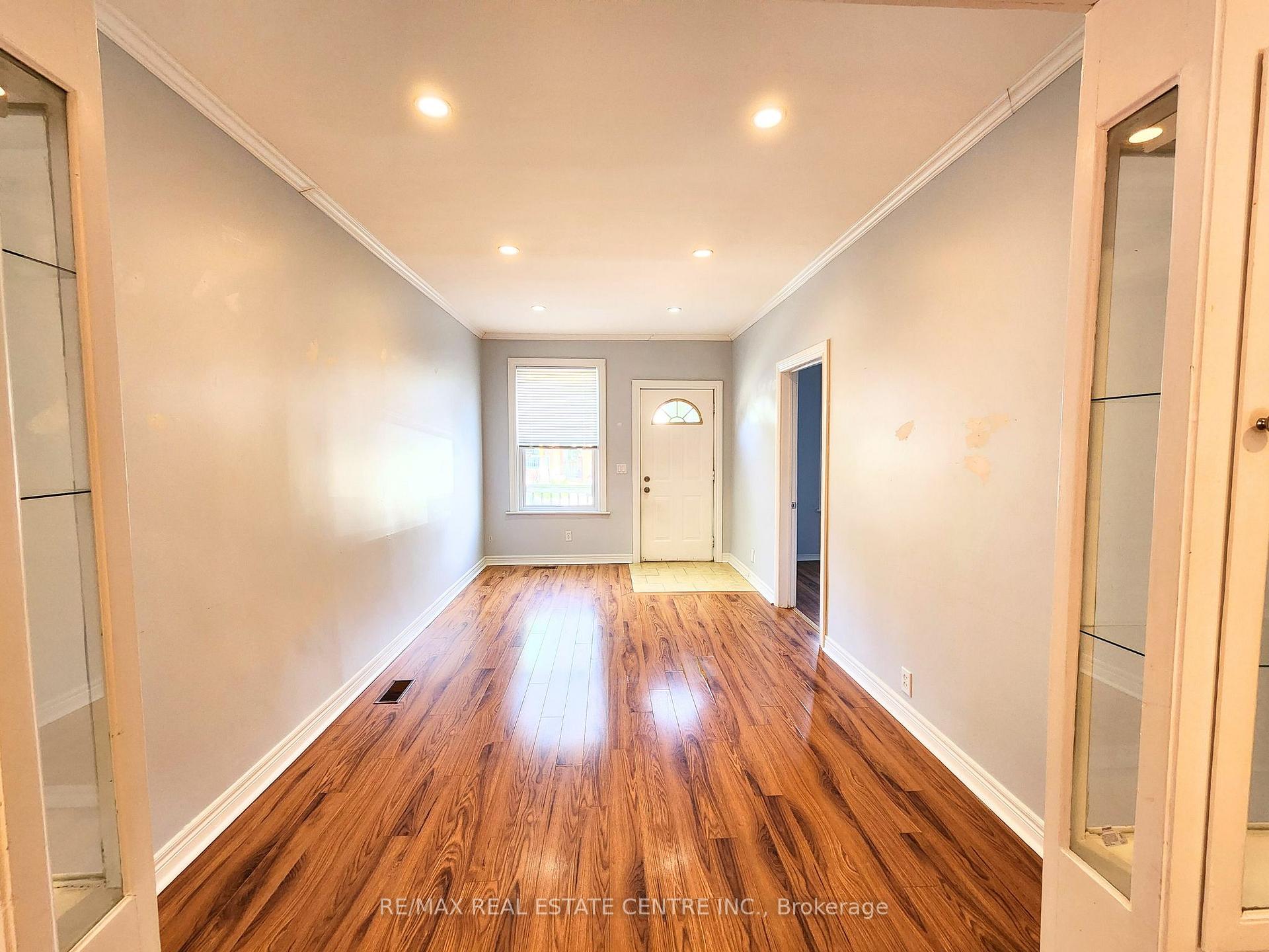 Photo 4 of 30 East 23rd Street, Hamilton, Eastmount — HOMEH