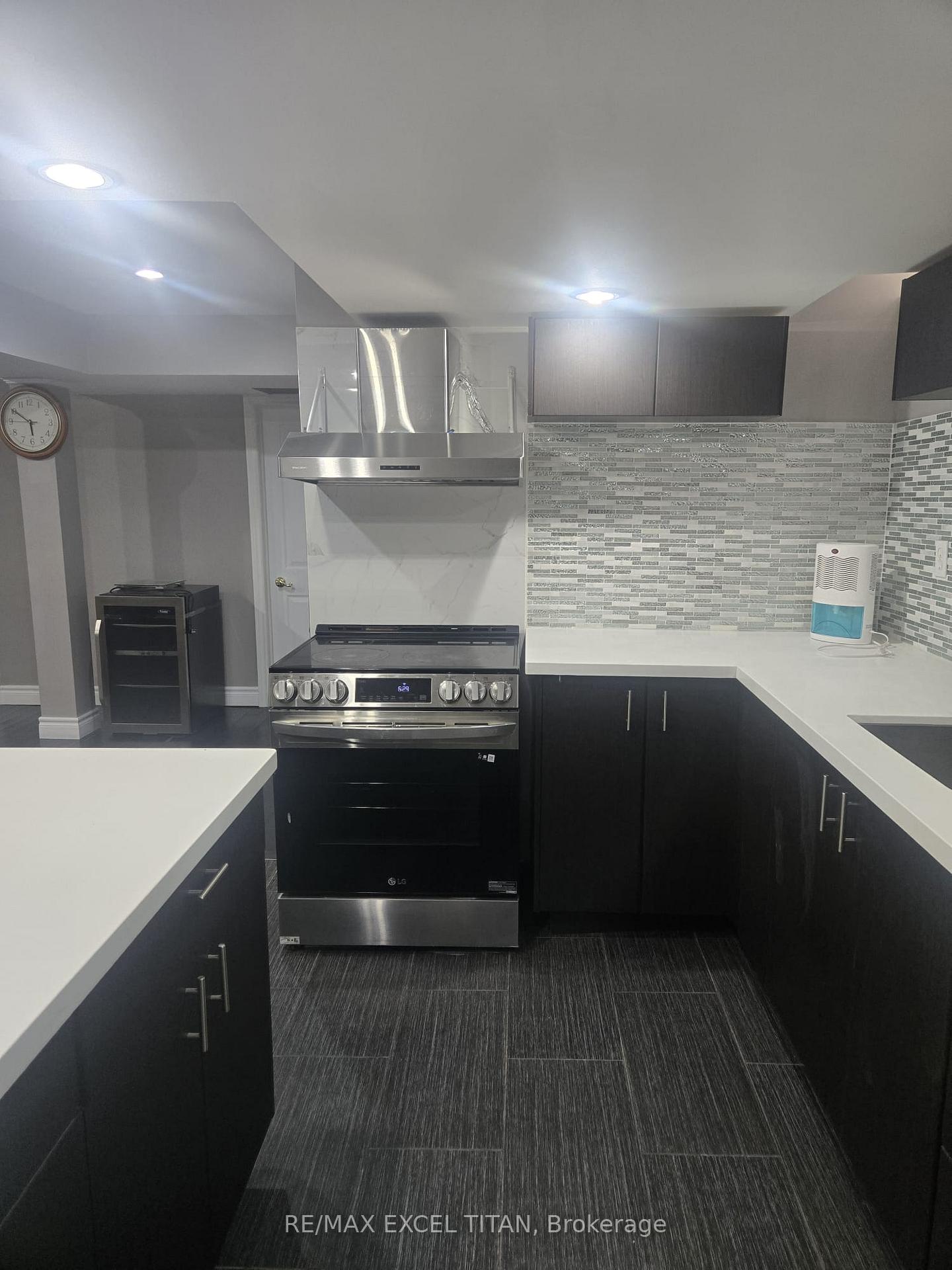 Photo 7 of Unit Basement, 96 Reginald Lamb Crescent, Markham, Box Grove — HOMEH