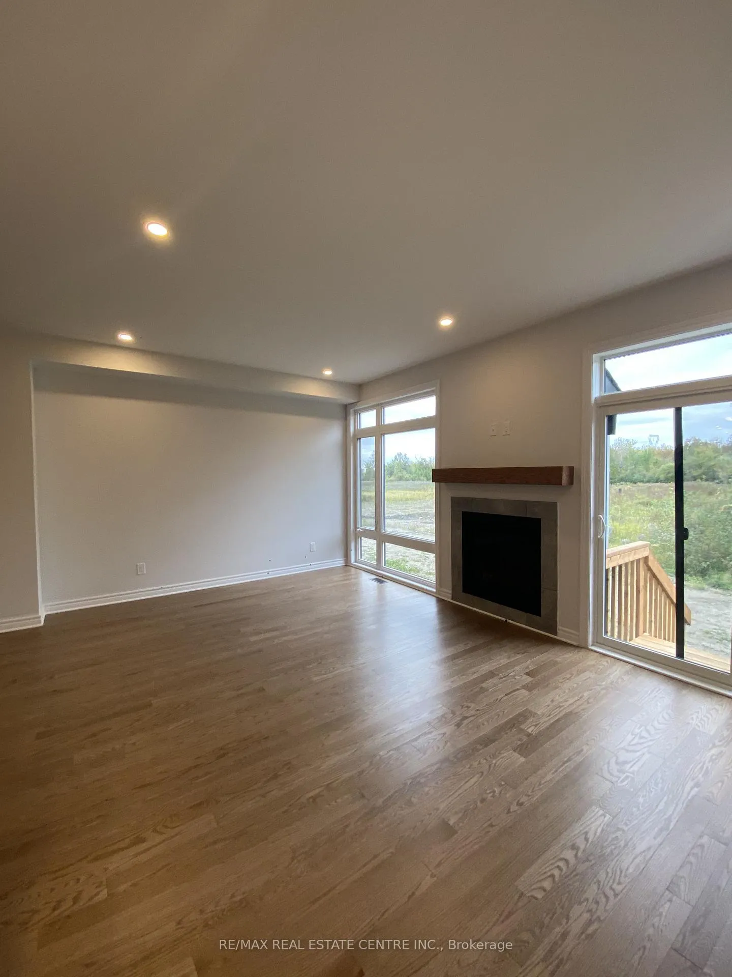 Photo 5 of 2440 Goldhawk Road, Ottawa, Stittsville (South) — HOMEH