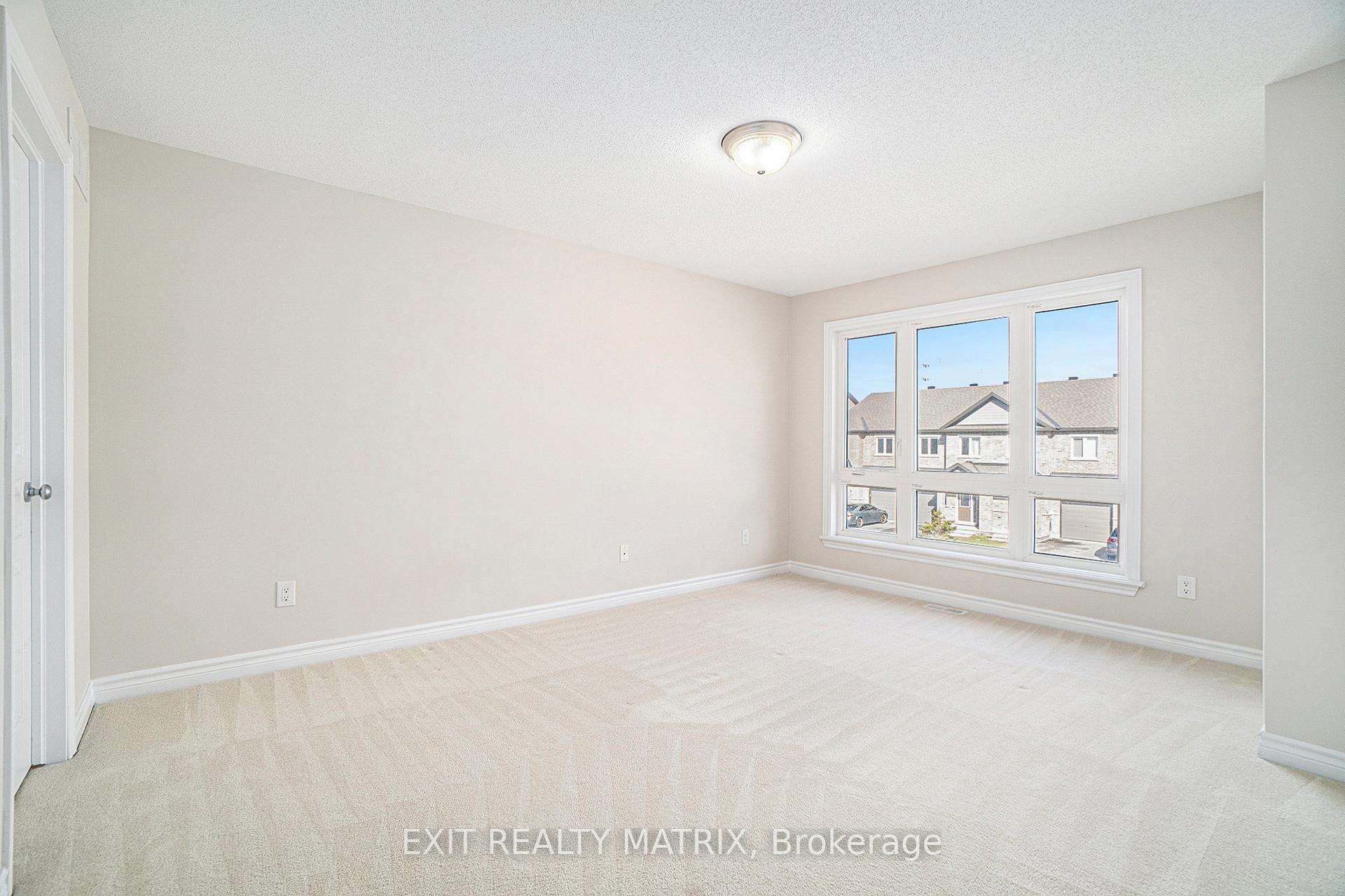 Photo 17 of 305 Livery Street, Ottawa, Kanata - Emerald Meadows/Trailwest — HOMEH