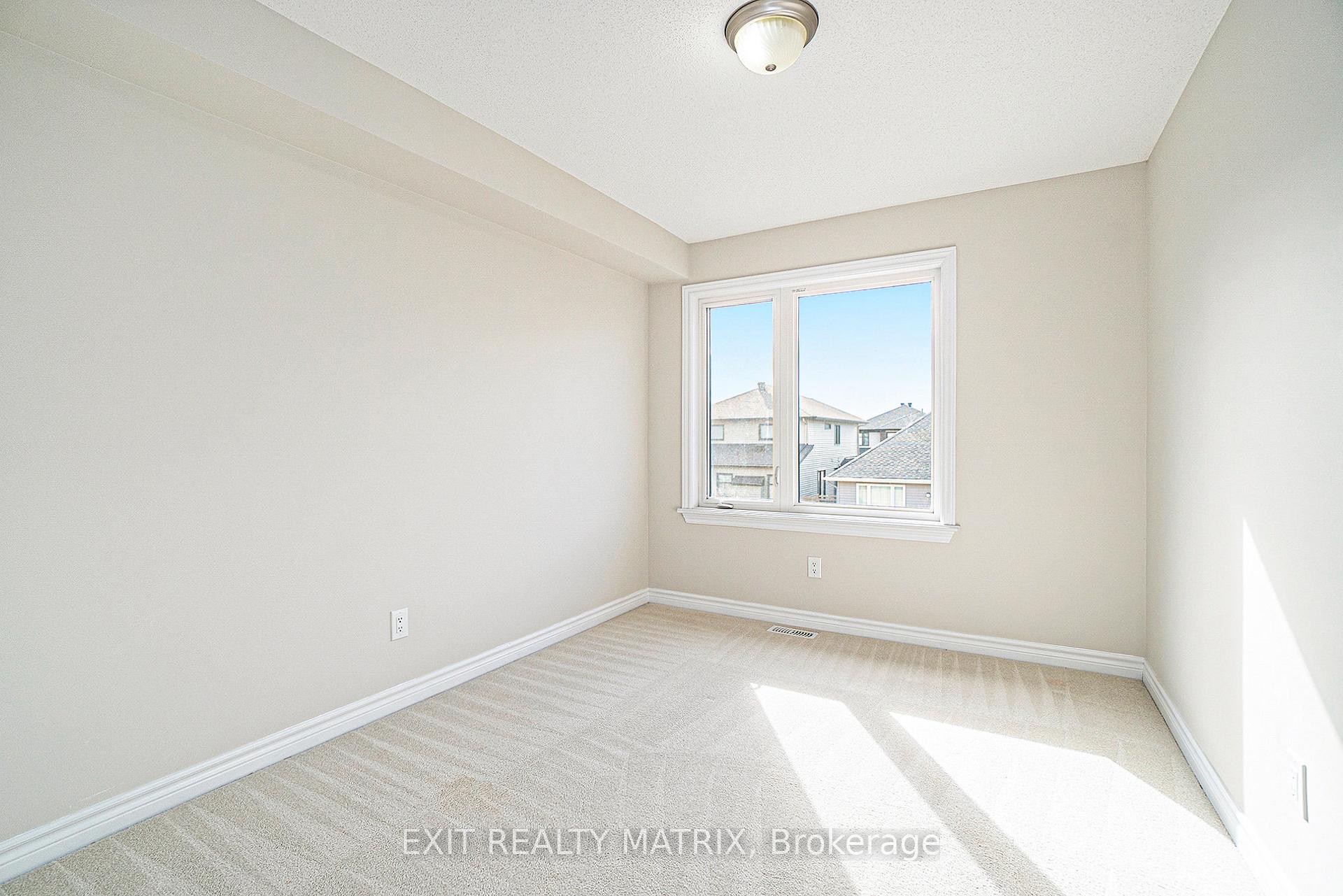 Photo 20 of 305 Livery Street, Ottawa, Kanata - Emerald Meadows/Trailwest — HOMEH