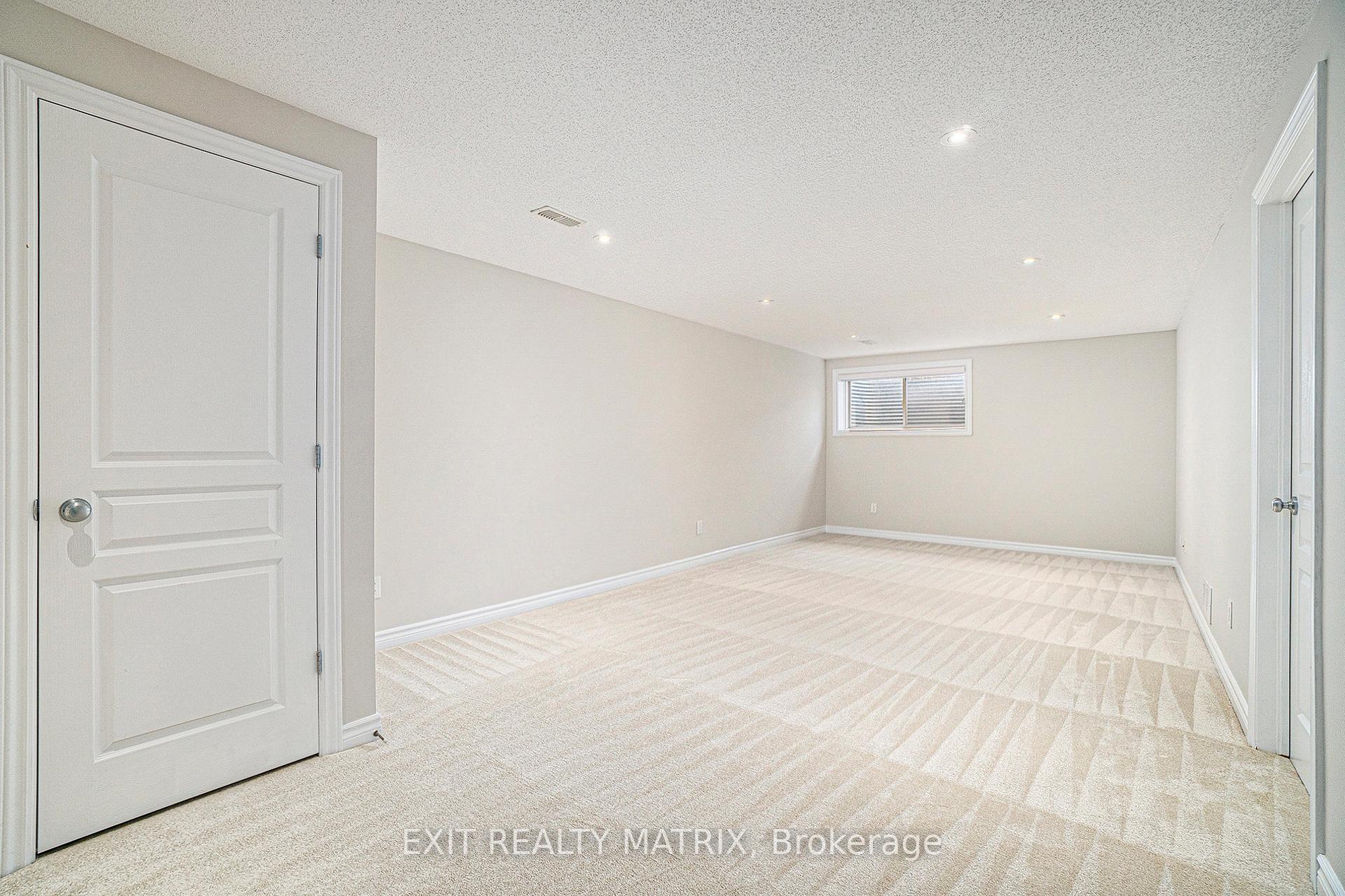 Photo 21 of 305 Livery Street, Ottawa, Kanata - Emerald Meadows/Trailwest — HOMEH