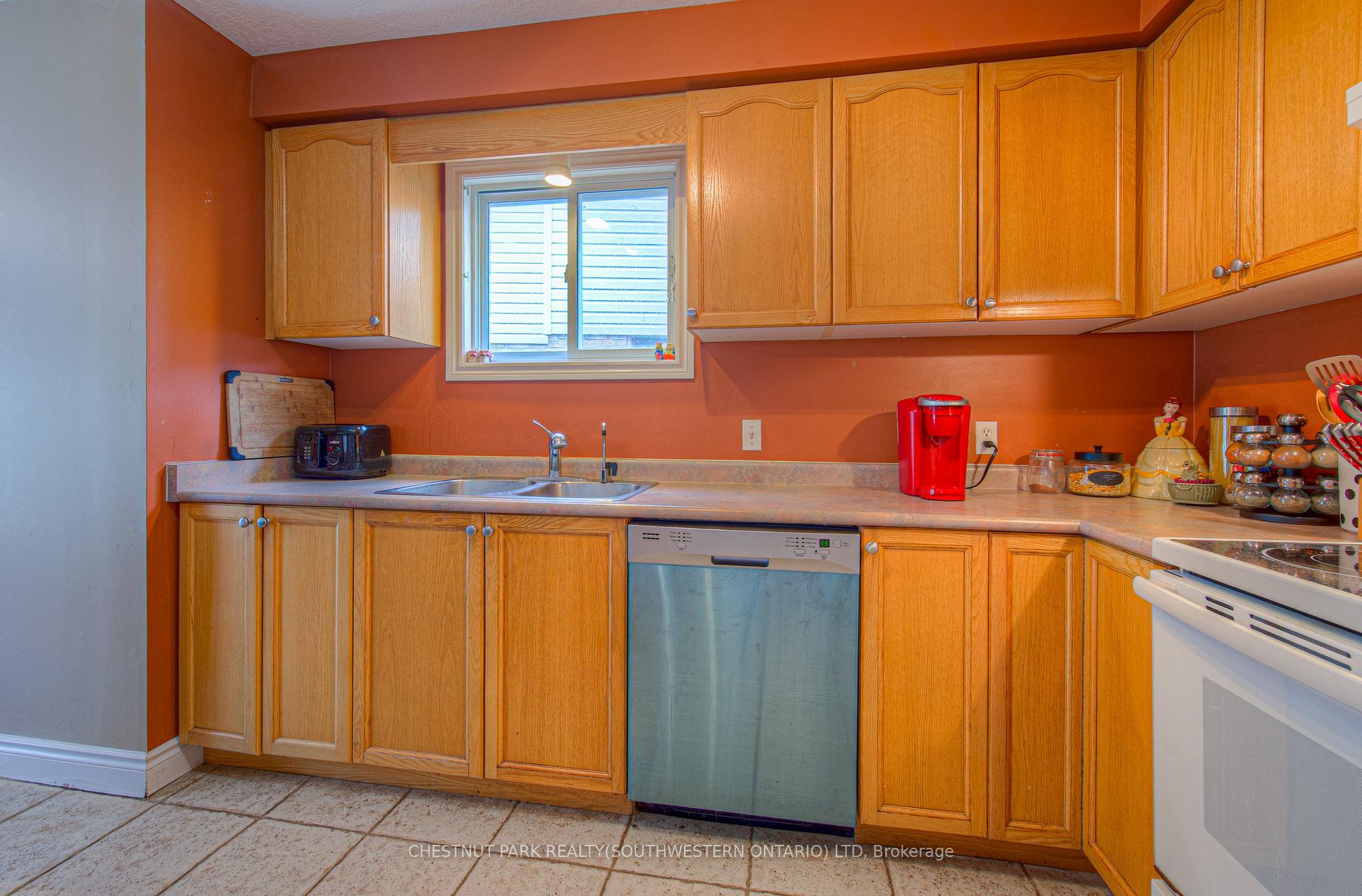 Photo 9 of 345 Keewatin Avenue, Kitchener — HOMEH