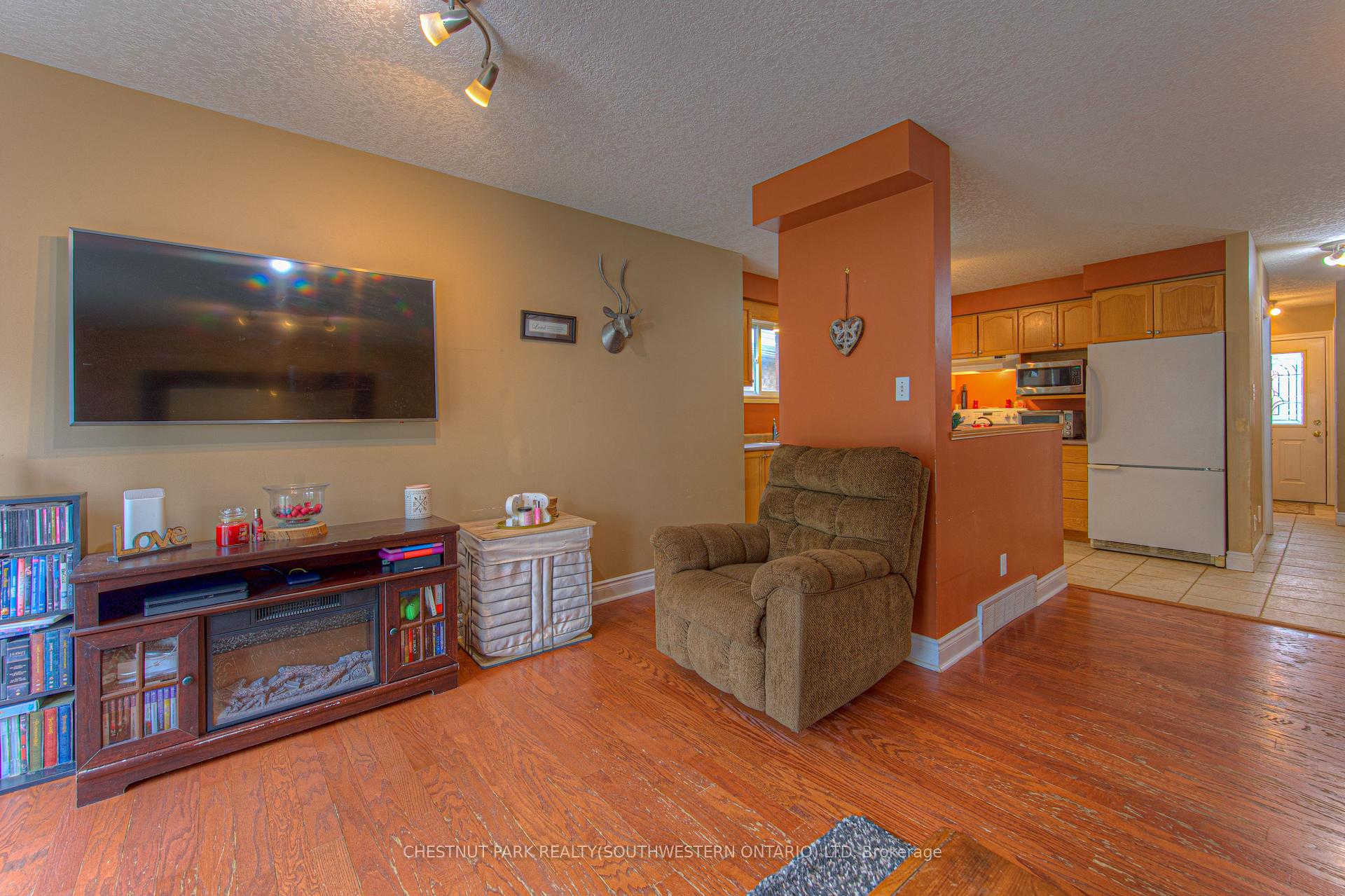 Photo 15 of 345 Keewatin Avenue, Kitchener — HOMEH