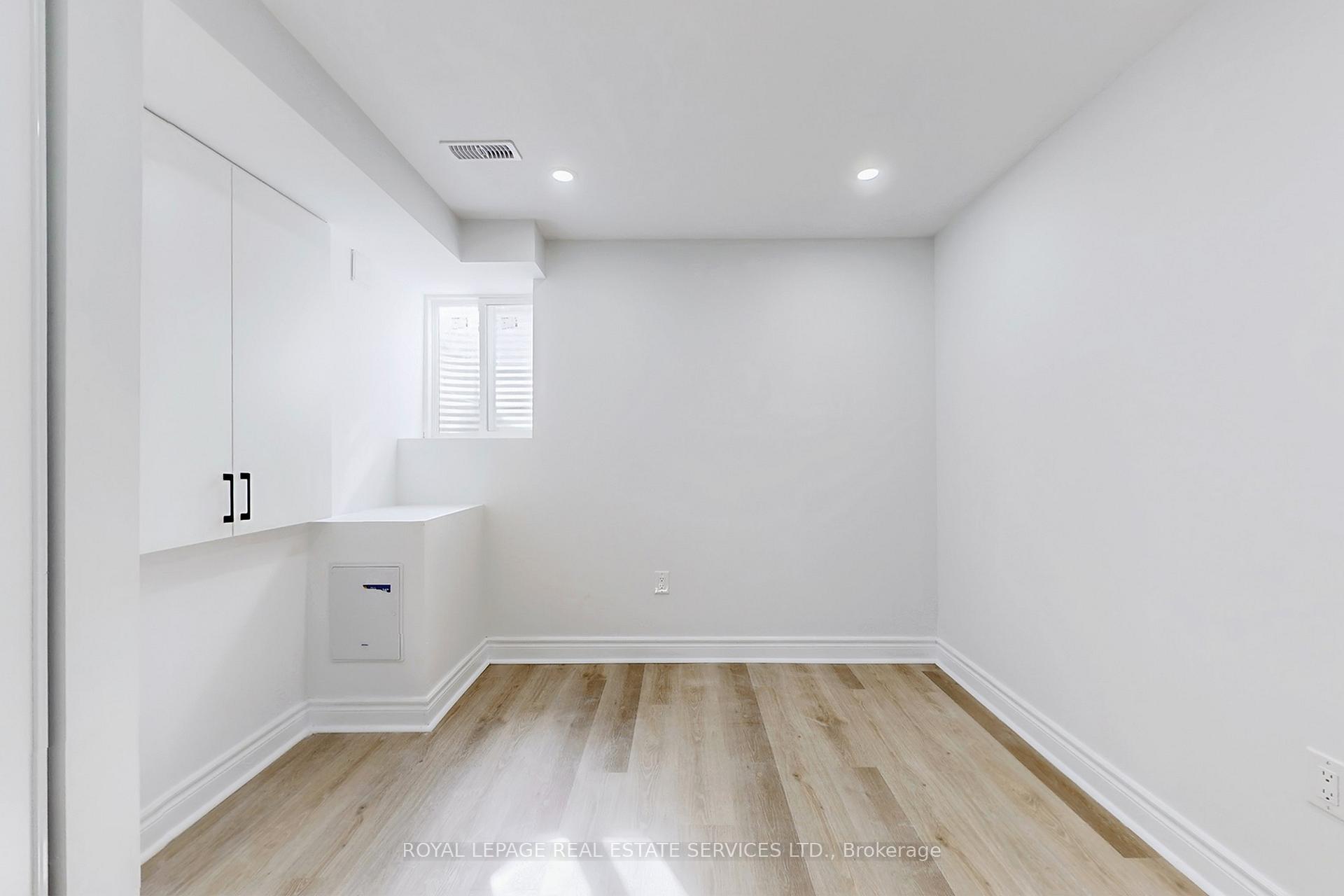 Photo 6 of Unit Basement A, 1388 Sycamore Garden, Milton, Cobban — HOMEH