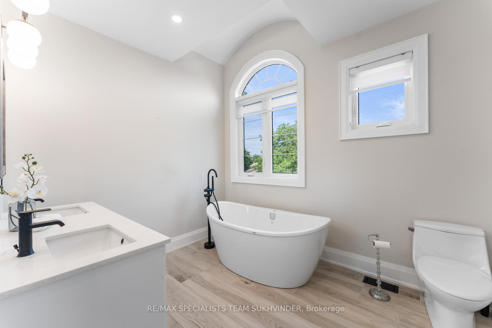 Photo 36 of 108 Meadowbrook Drive, Milton, Old Milton — HOMEH