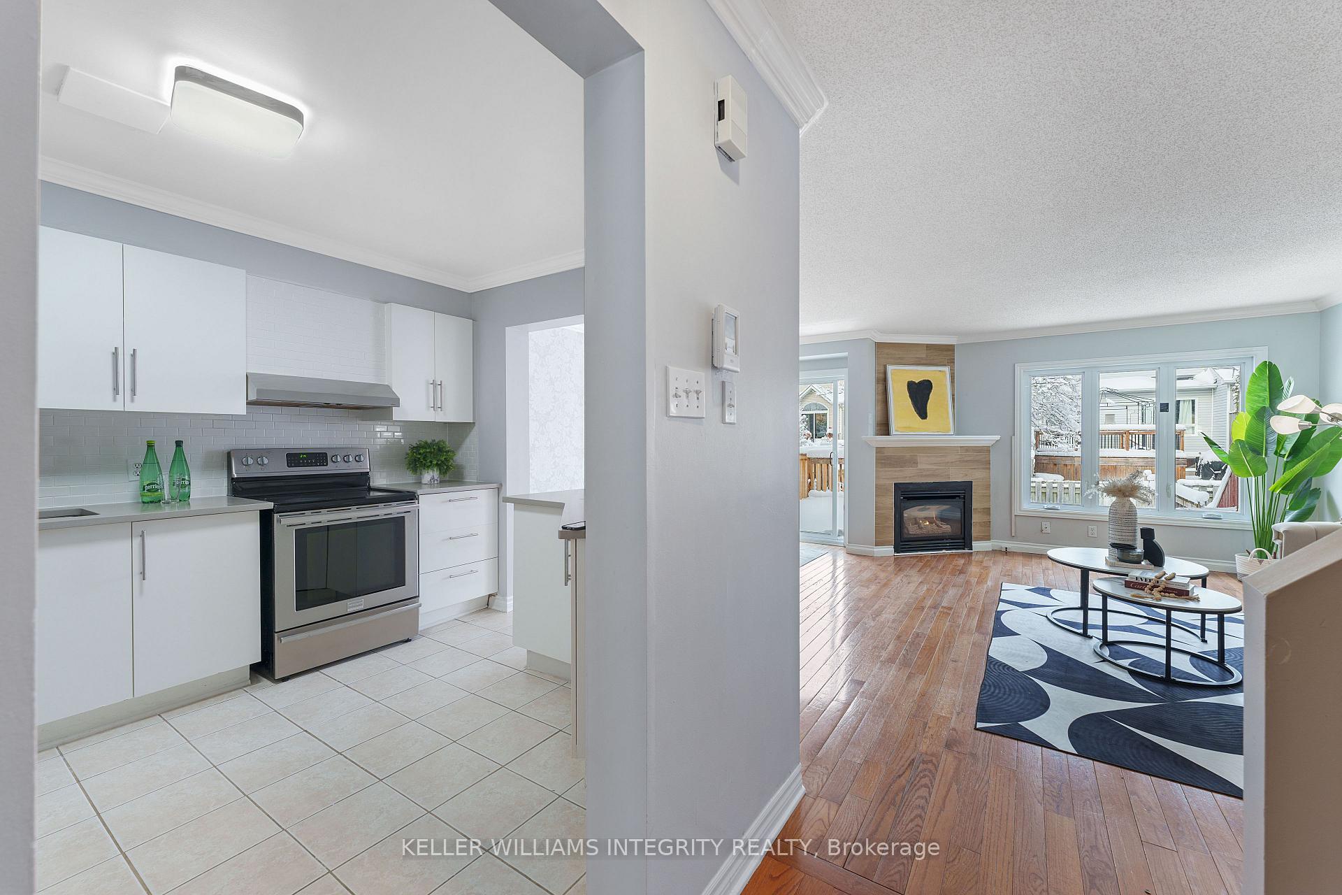 Photo 5 of 58 Sheppard's Glen Avenue, Ottawa, Kanata - Emerald Meadows/Trailwest — HOMEH
