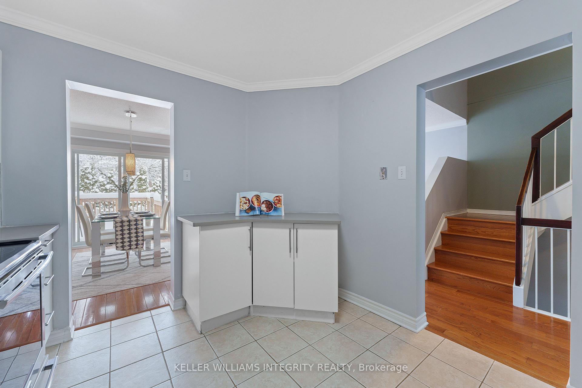 Photo 8 of 58 Sheppard's Glen Avenue, Ottawa, Kanata - Emerald Meadows/Trailwest — HOMEH