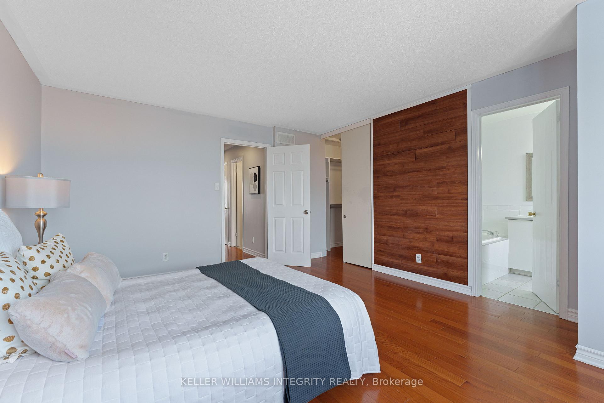 Photo 17 of 58 Sheppard's Glen Avenue, Ottawa, Kanata - Emerald Meadows/Trailwest — HOMEH