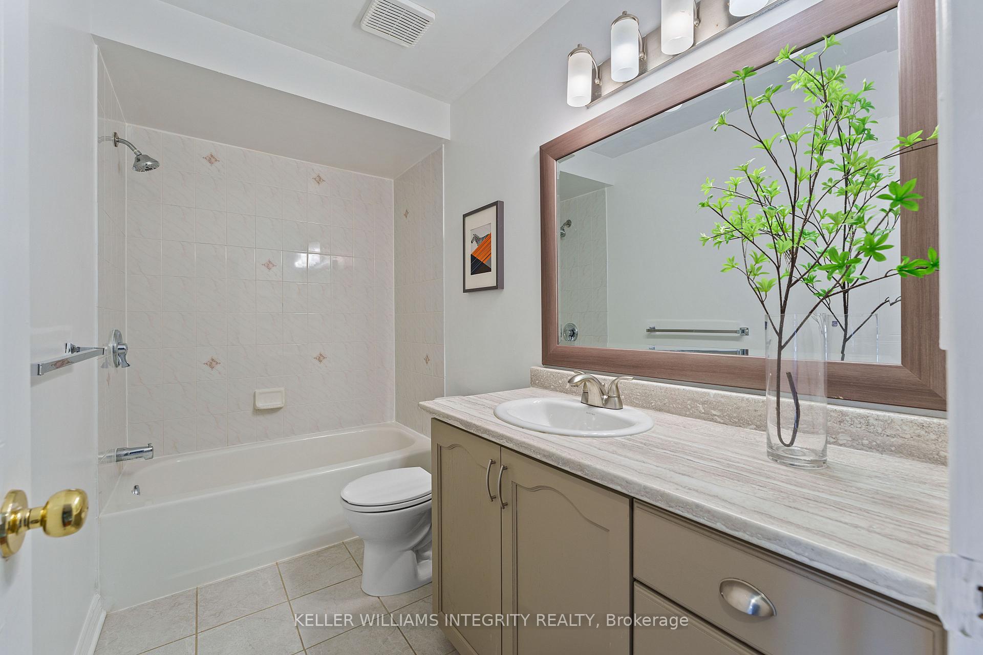 Photo 27 of 58 Sheppard's Glen Avenue, Ottawa, Kanata - Emerald Meadows/Trailwest — HOMEH