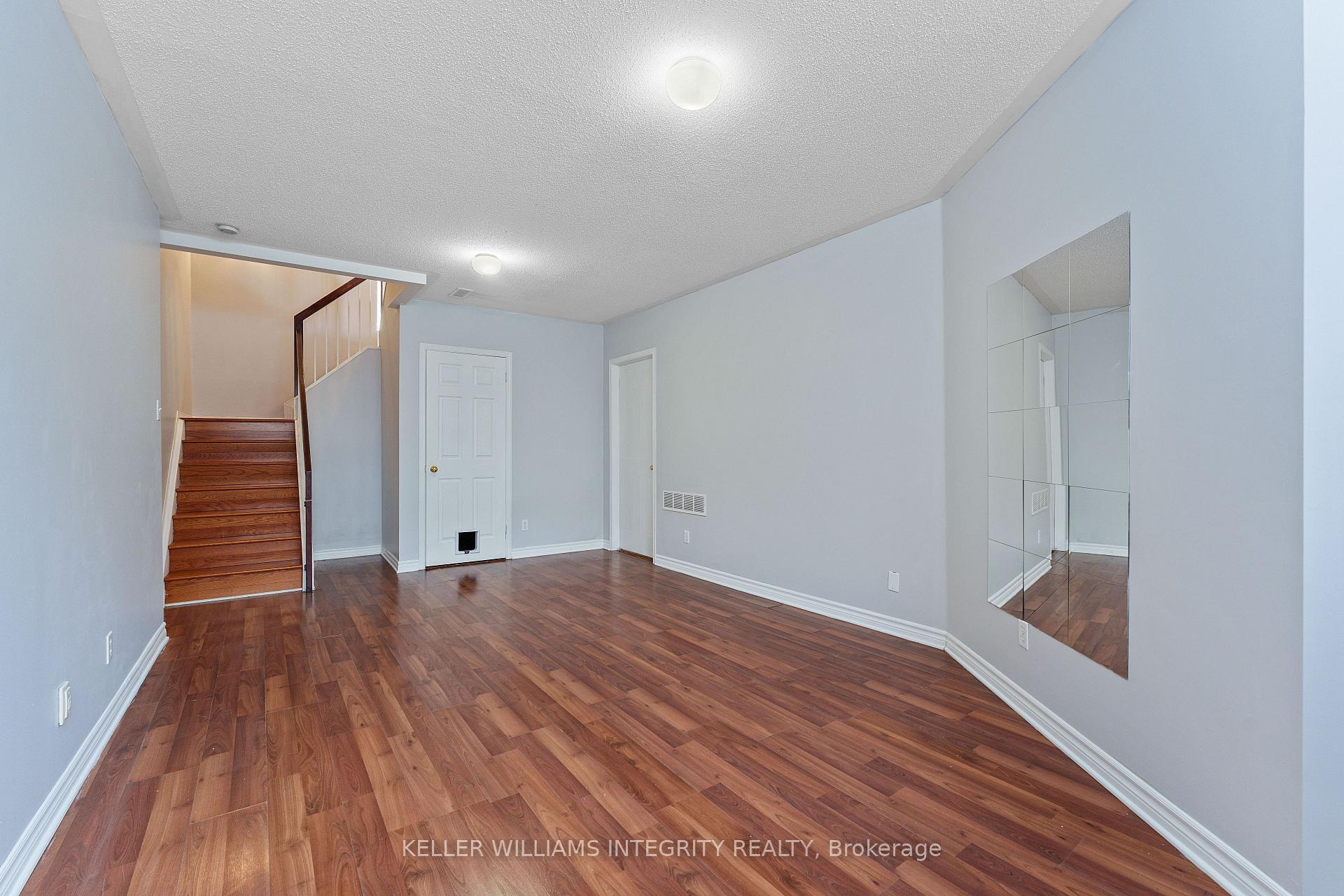 Photo 30 of 58 Sheppard's Glen Avenue, Ottawa, Kanata - Emerald Meadows/Trailwest — HOMEH