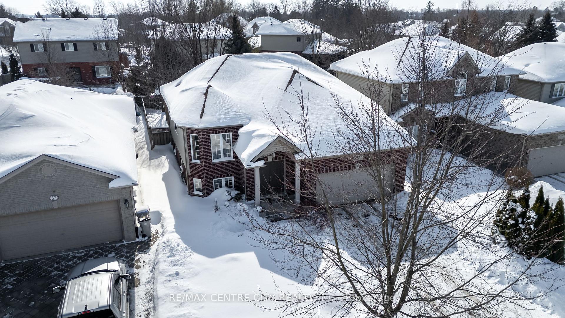 Photo 3 of 49 Stonefield Lane, Middlesex Centre, Ilderton — HOMEH