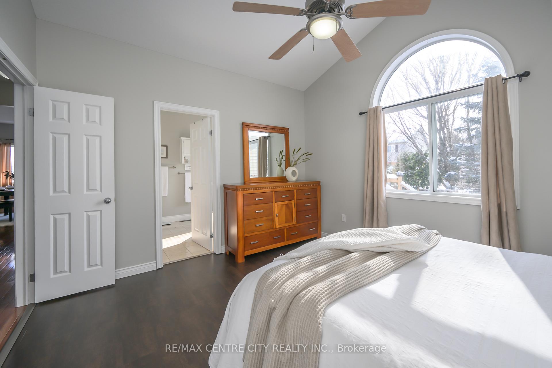 Photo 15 of 49 Stonefield Lane, Middlesex Centre, Ilderton — HOMEH