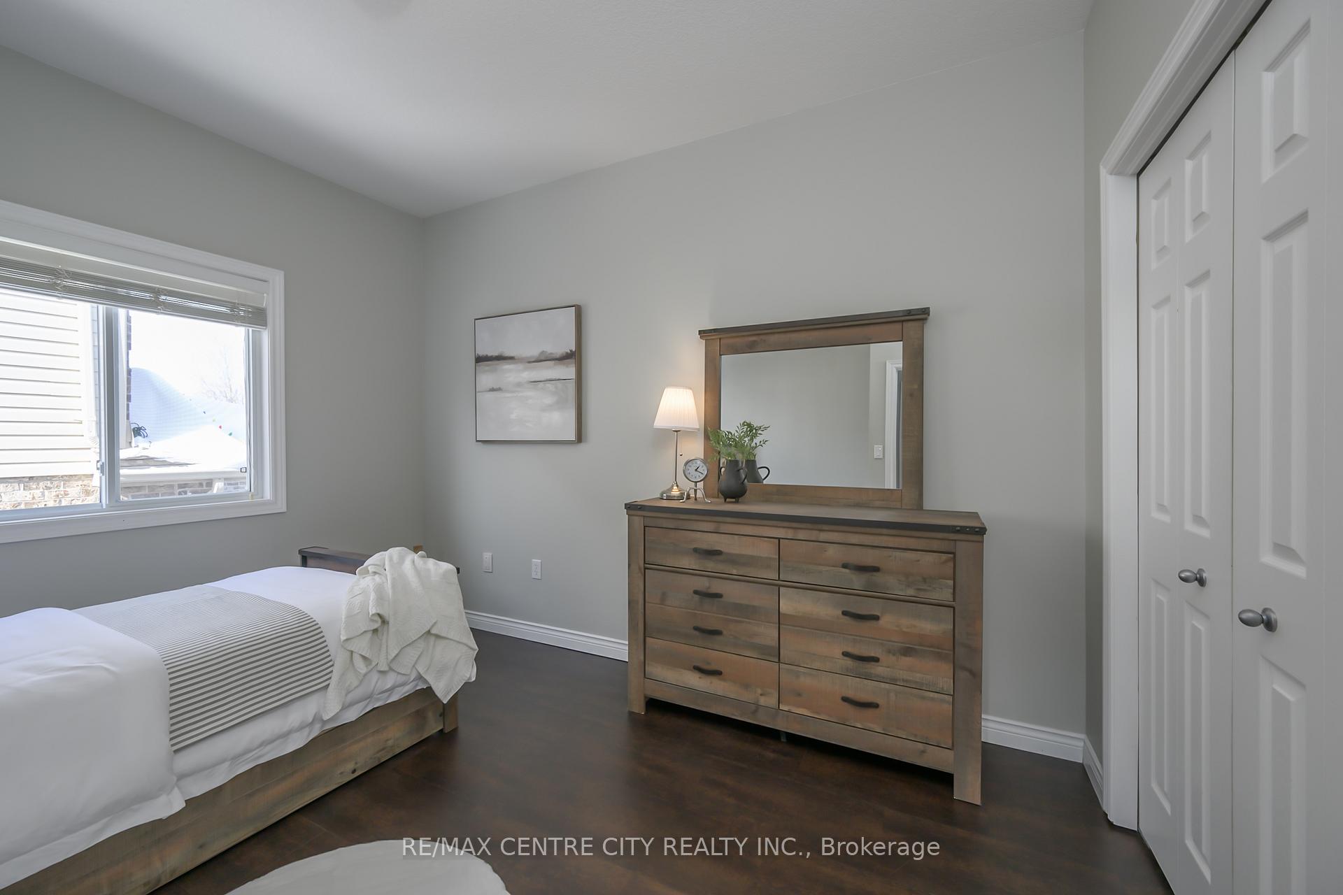 Photo 19 of 49 Stonefield Lane, Middlesex Centre, Ilderton — HOMEH