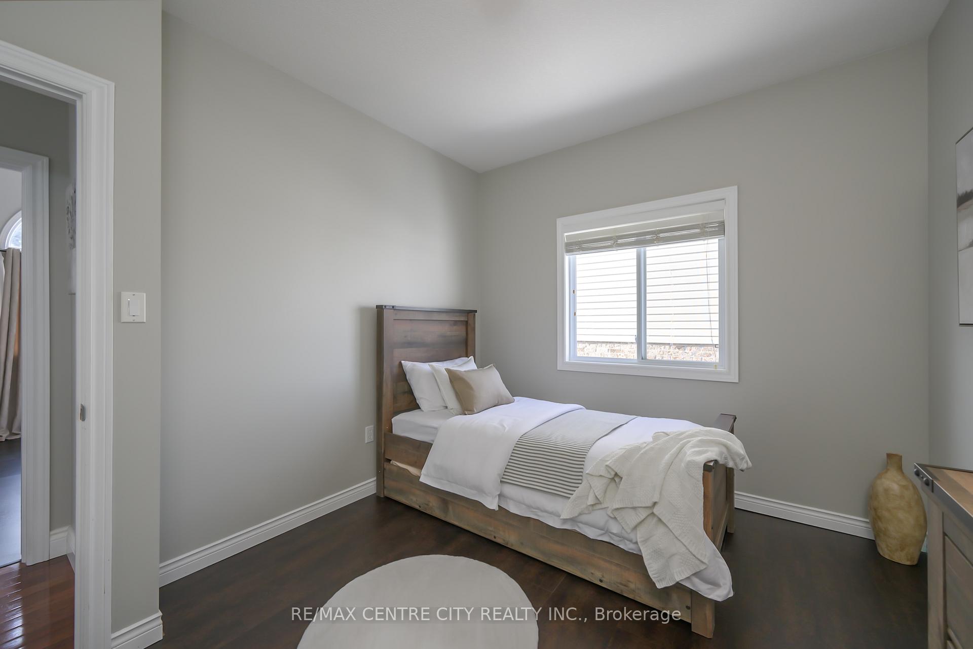 Photo 20 of 49 Stonefield Lane, Middlesex Centre, Ilderton — HOMEH