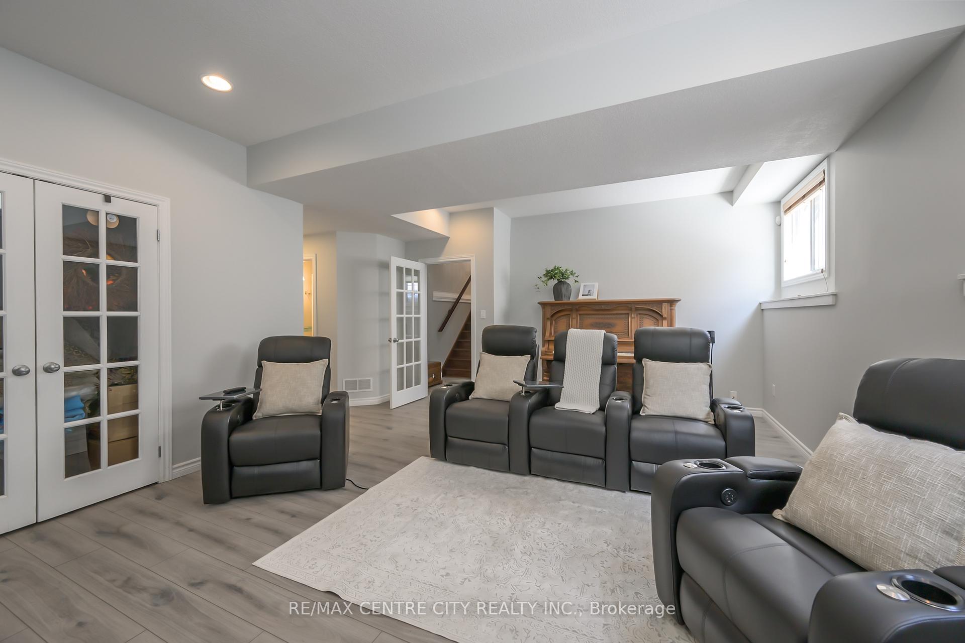 Photo 27 of 49 Stonefield Lane, Middlesex Centre, Ilderton — HOMEH