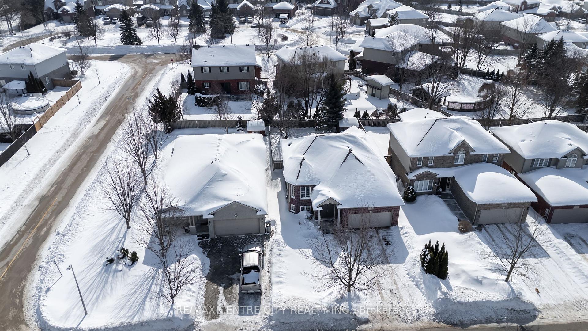 Photo 33 of 49 Stonefield Lane, Middlesex Centre, Ilderton — HOMEH