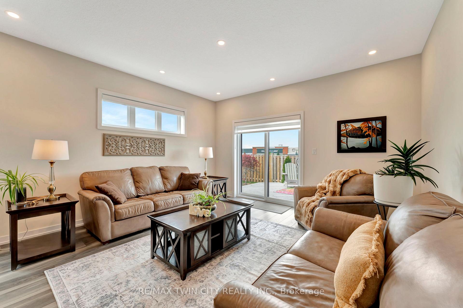 Photo 16 of 1391 Countrystone Drive, Kitchener — HOMEH