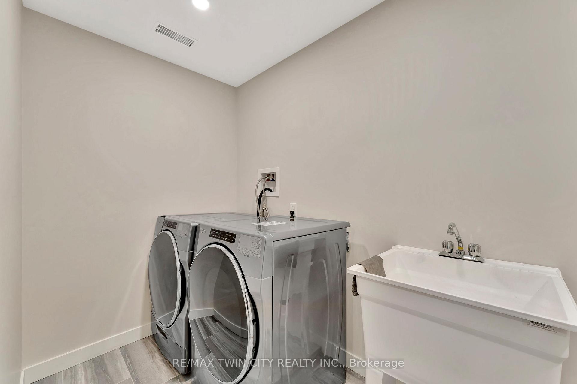 Photo 29 of 1391 Countrystone Drive, Kitchener — HOMEH
