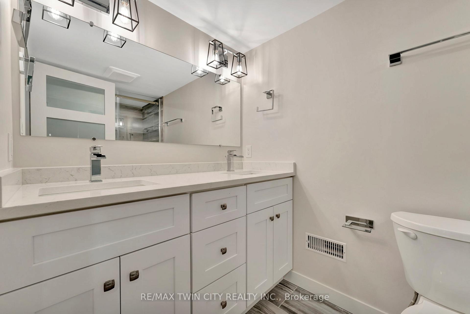 Photo 34 of 1391 Countrystone Drive, Kitchener — HOMEH