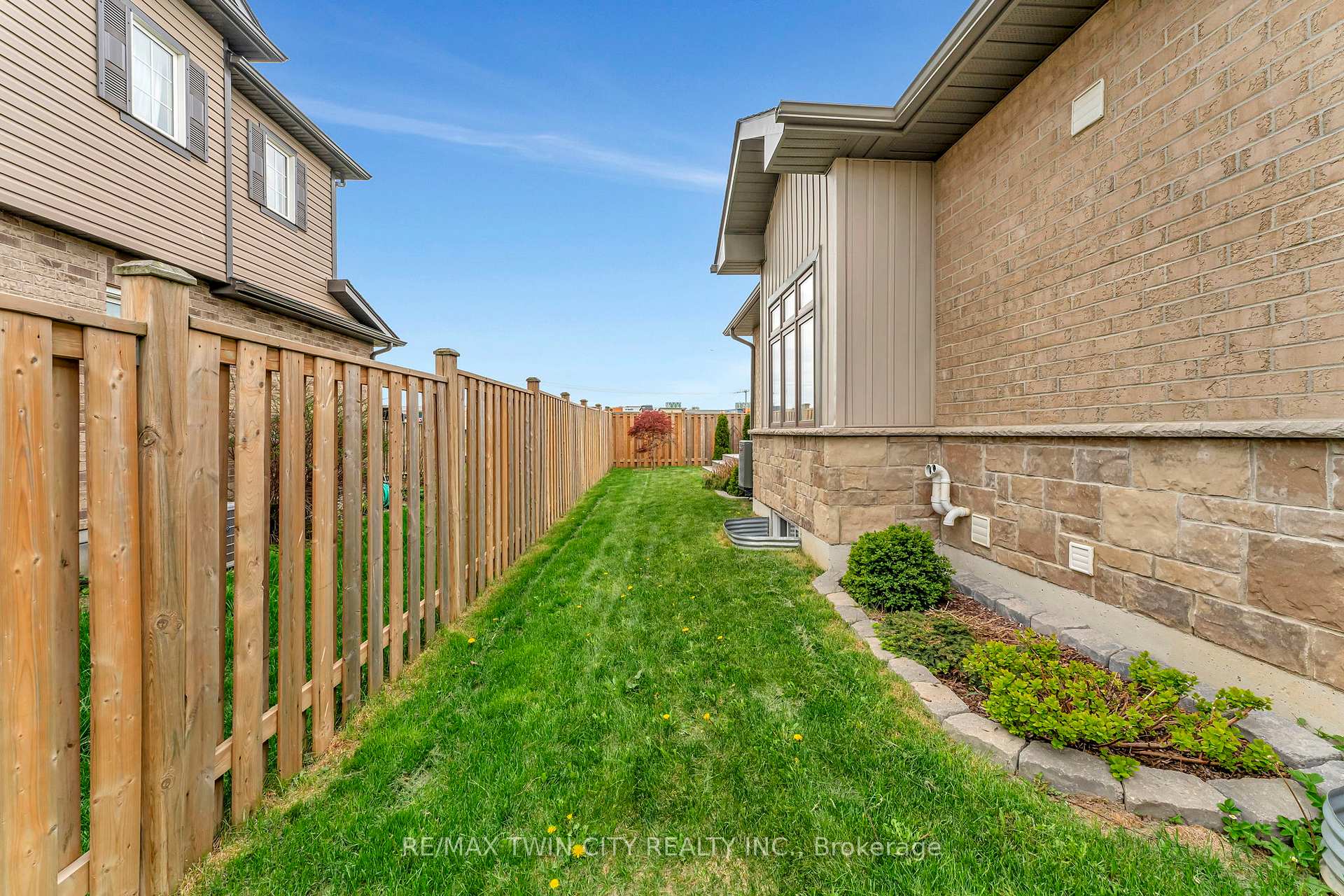 Photo 41 of 1391 Countrystone Drive, Kitchener — HOMEH