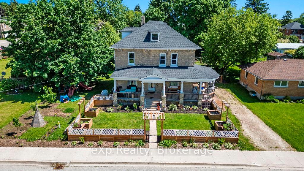 Front of 3 Clarke Street S