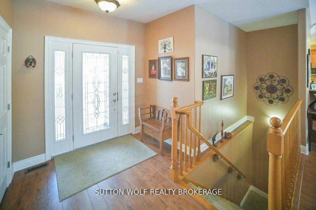 Photo 3 of 98 Harris Road, Middlesex Centre, Delaware Town — HOMEH