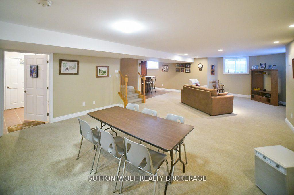 Photo 19 of 98 Harris Road, Middlesex Centre, Delaware Town — HOMEH