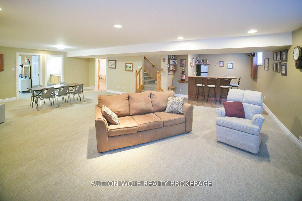 Photo 20 of 98 Harris Road, Middlesex Centre, Delaware Town — HOMEH