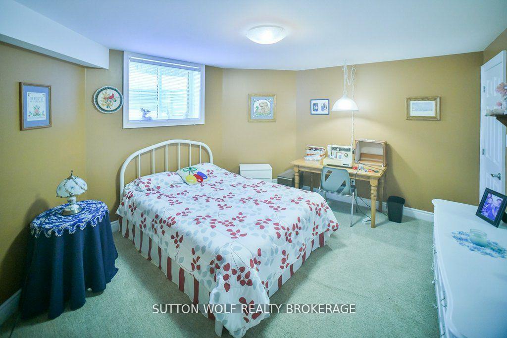 Photo 23 of 98 Harris Road, Middlesex Centre, Delaware Town — HOMEH