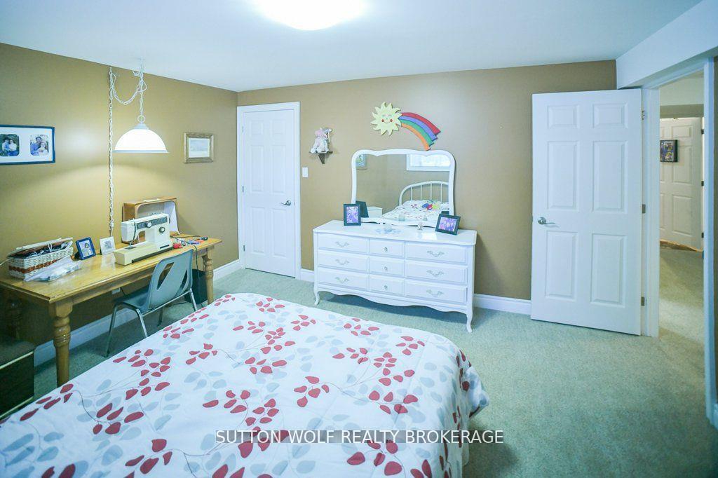Photo 24 of 98 Harris Road, Middlesex Centre, Delaware Town — HOMEH