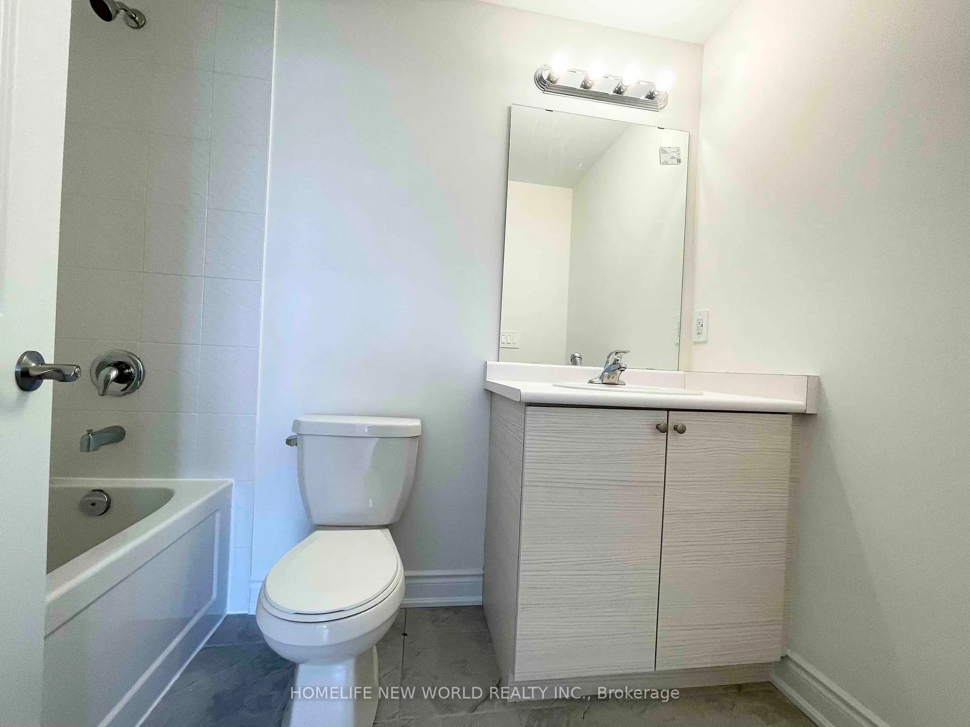 Photo 13 of 65 Schortinghuis Street, Georgina, Belhaven — HOMEH