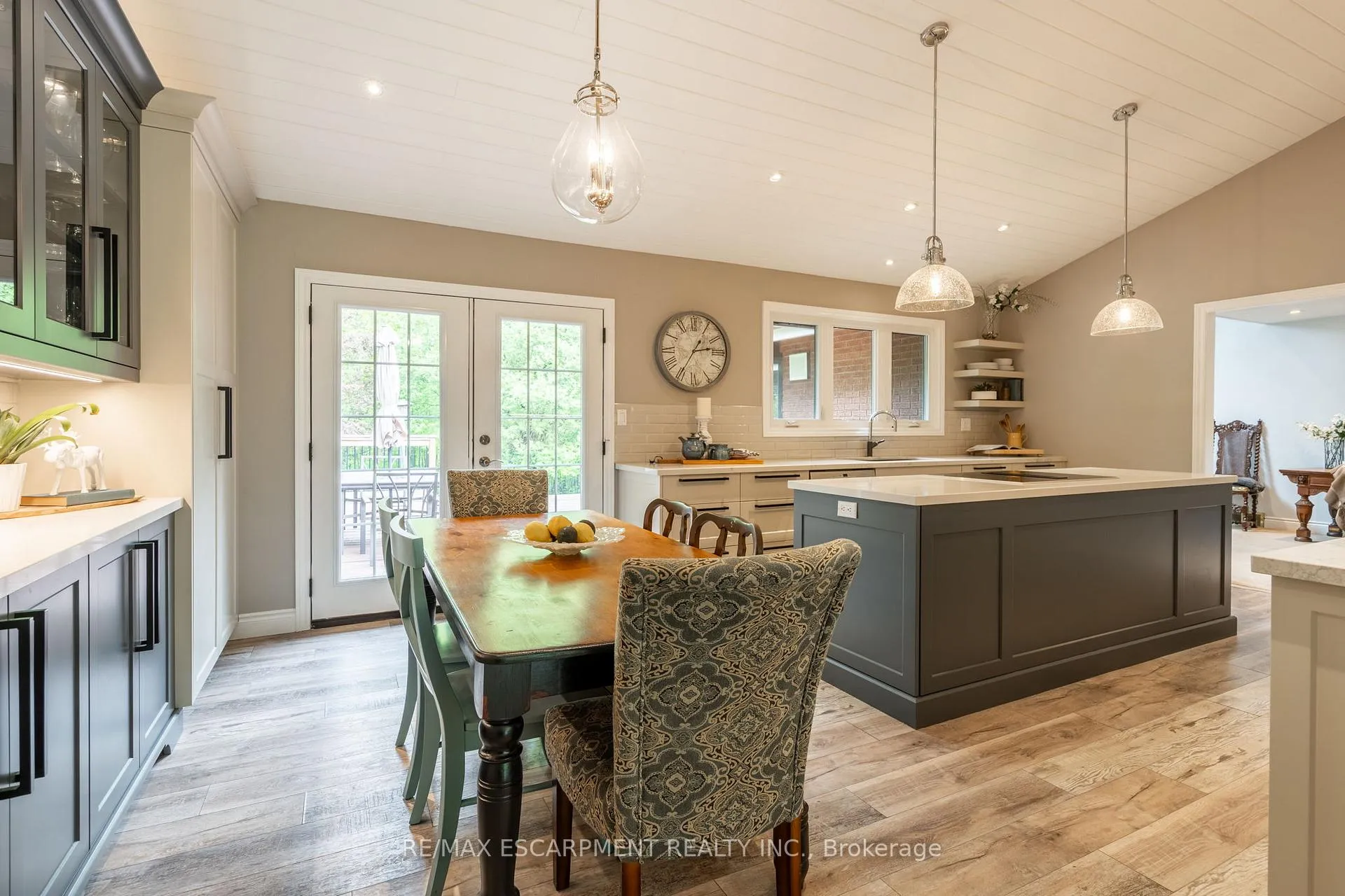 Photo 13 of 7575 Milburough Line, Milton, Rural Milton West — HOMEH