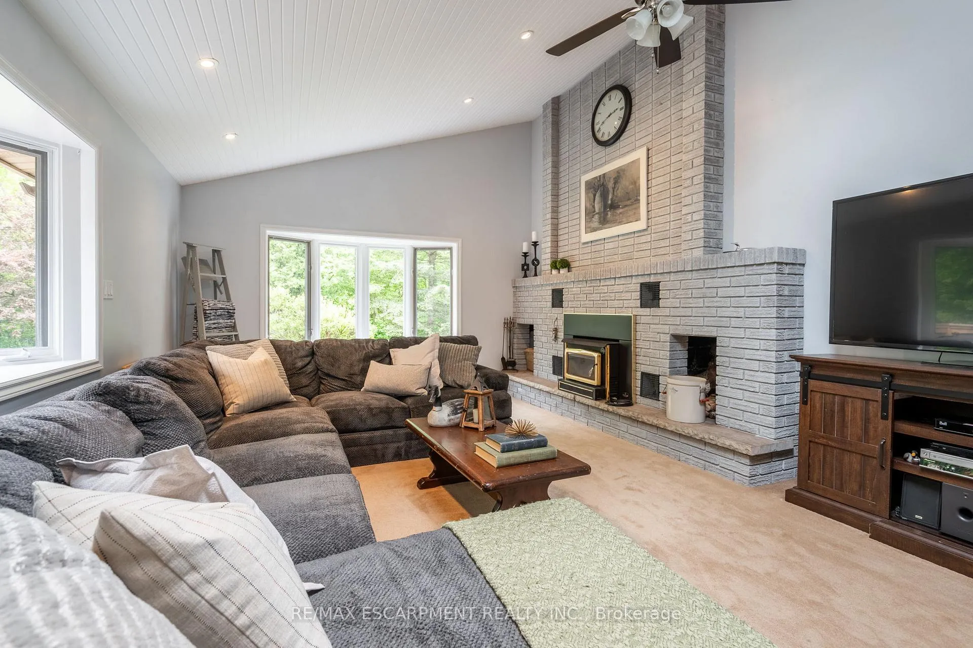 Photo 19 of 7575 Milburough Line, Milton, Rural Milton West — HOMEH