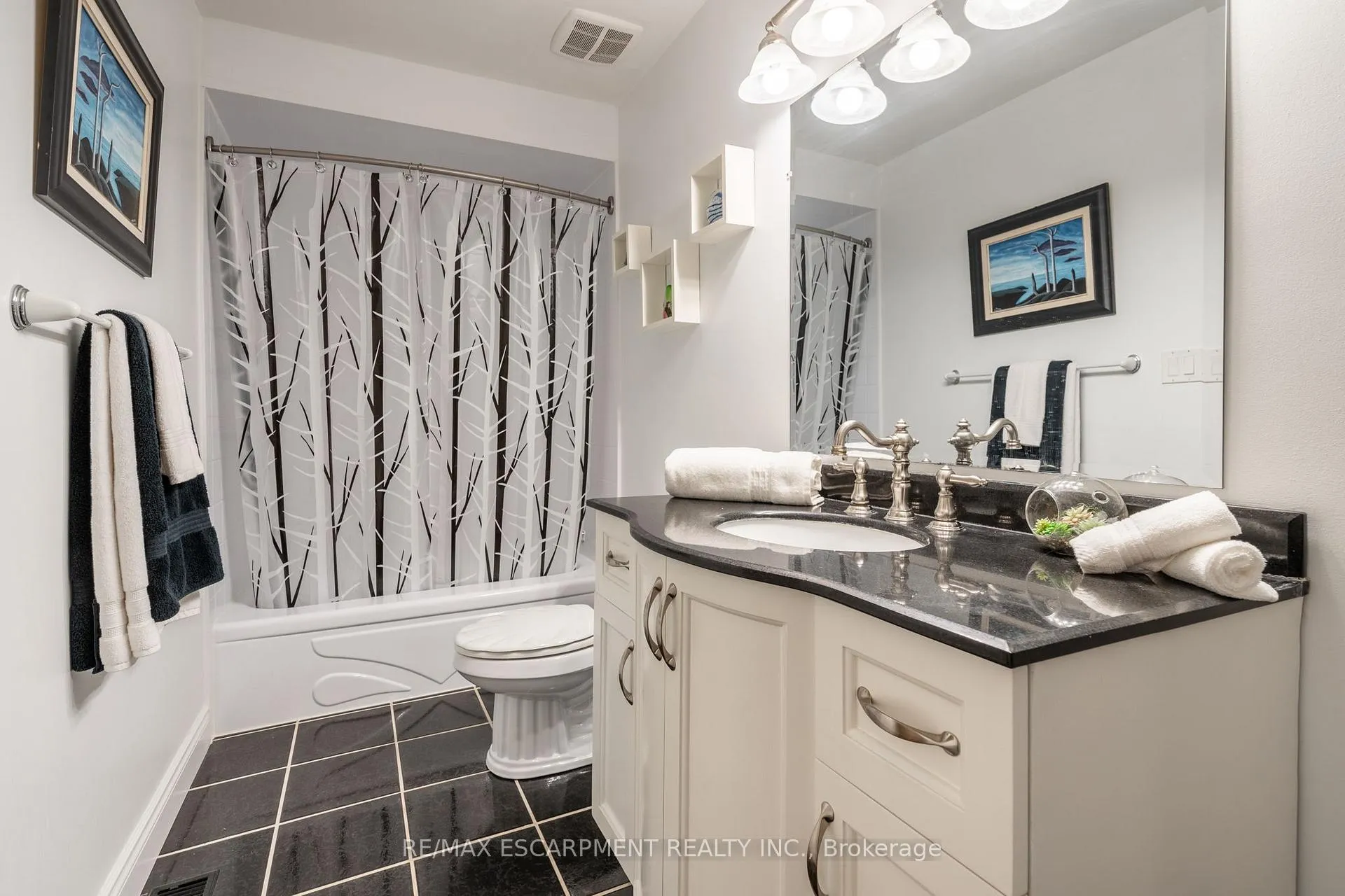 Photo 25 of 7575 Milburough Line, Milton, Rural Milton West — HOMEH