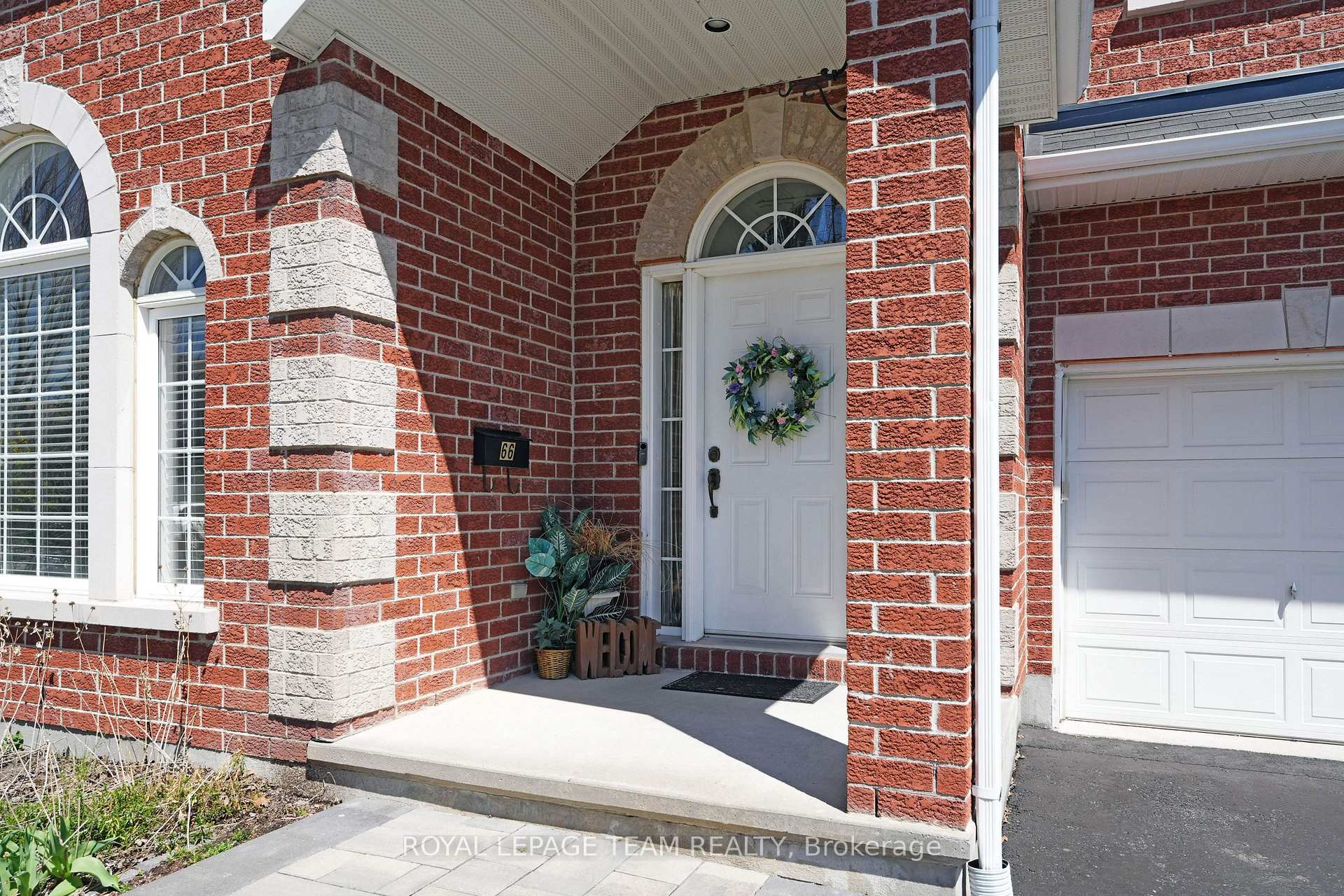 Photo 4 of 66 Woliston Crescent, Ottawa, Kanata - Morgan's Grant/South March — HOMEH