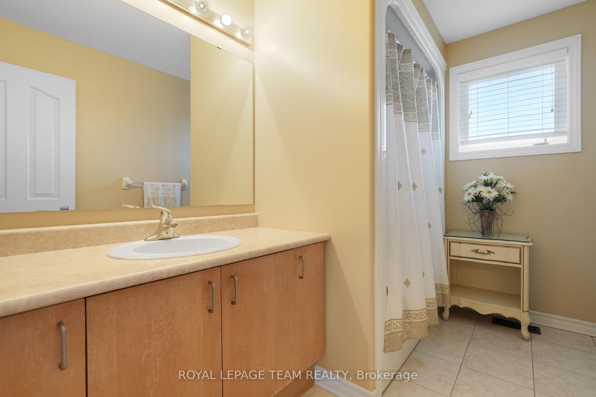 Photo 27 of 66 Woliston Crescent, Ottawa, Kanata - Morgan's Grant/South March — HOMEH