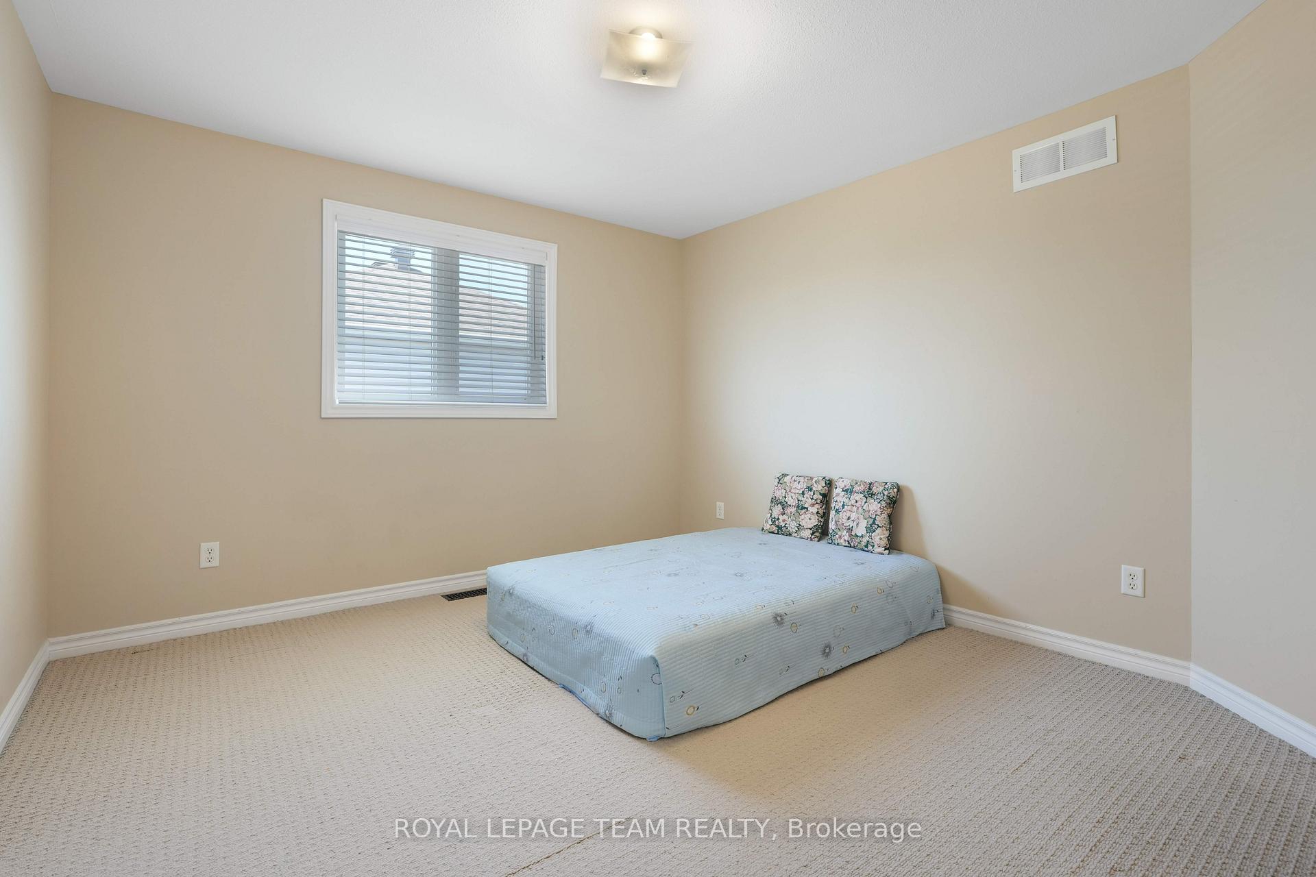 Photo 28 of 66 Woliston Crescent, Ottawa, Kanata - Morgan's Grant/South March — HOMEH