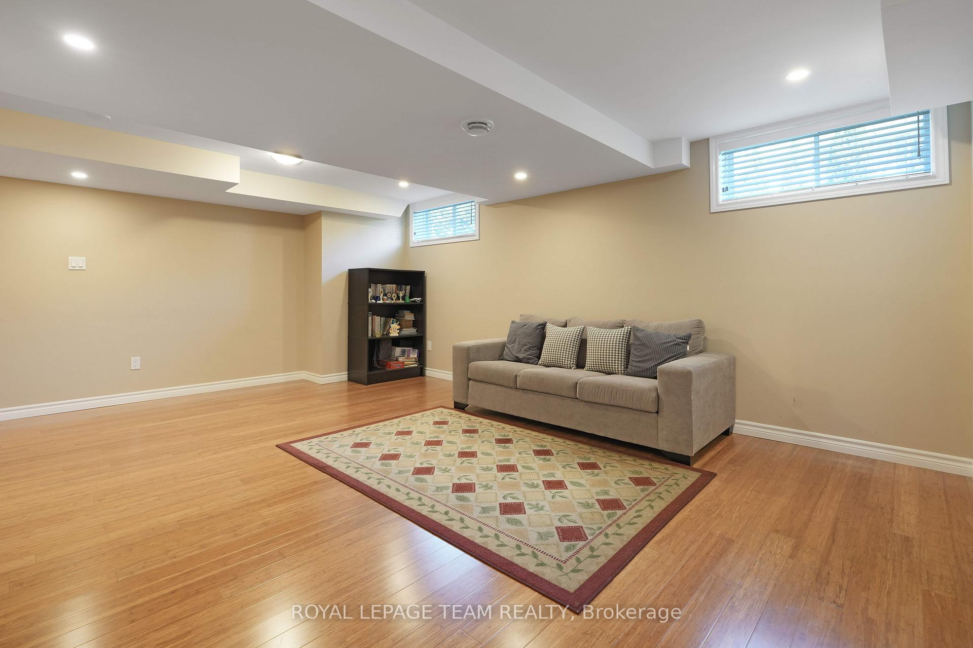 Photo 33 of 66 Woliston Crescent, Ottawa, Kanata - Morgan's Grant/South March — HOMEH