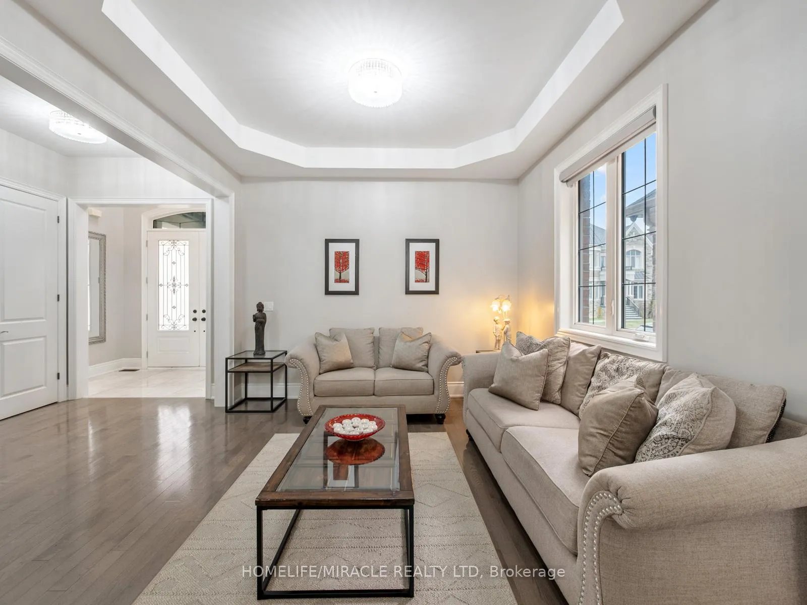 Photo 9 of 10 Erintown Crescent, Brampton, Toronto Gore Rural Estate — HOMEH